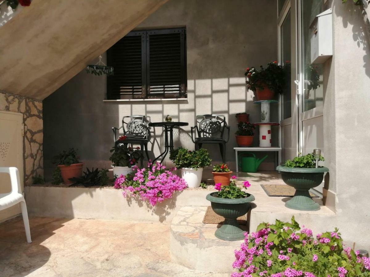 Apartments Mira Jadrtovac 外观 照片
